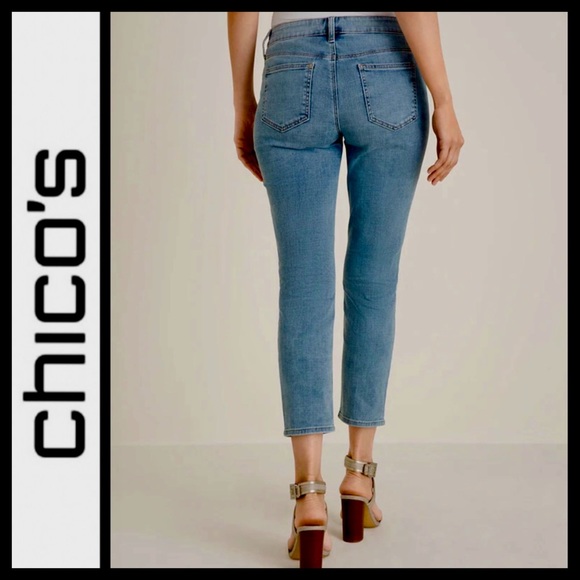 ⭐️SALE⭐️NWOT Chico’s So Slimming Girlfriend Crop Jean - Picture 3 of 8
